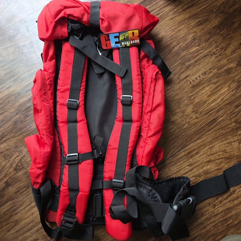 Vintage‎ Marlboro Gear 310 Hiking Pack Backpack Red Black NWT 2000 Promo Rare
